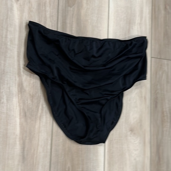 VGUC One Piece High Waisted Swim Bottoms Plus Size 1x Black - Picture 3 of 6